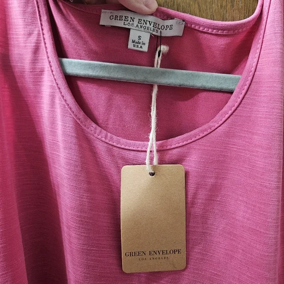 ⚓️Green Envelope Tank Top - Picture 2 of 3